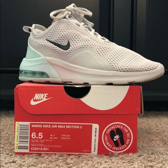 Nike Shoes - Nike Air Max Motion 2